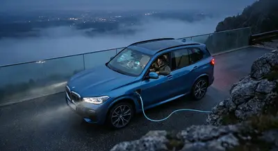 2025 BMW X5 xDrive50e Review: The Tech-Forward Luxury SUV Benchmark