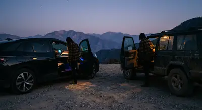 Tech-Heavy vs Driver-Focused SUVs: Which Philosophy Fits You?